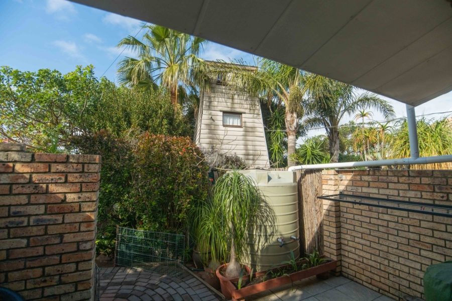 6 Bedroom Property for Sale in Bluewater Bay Eastern Cape